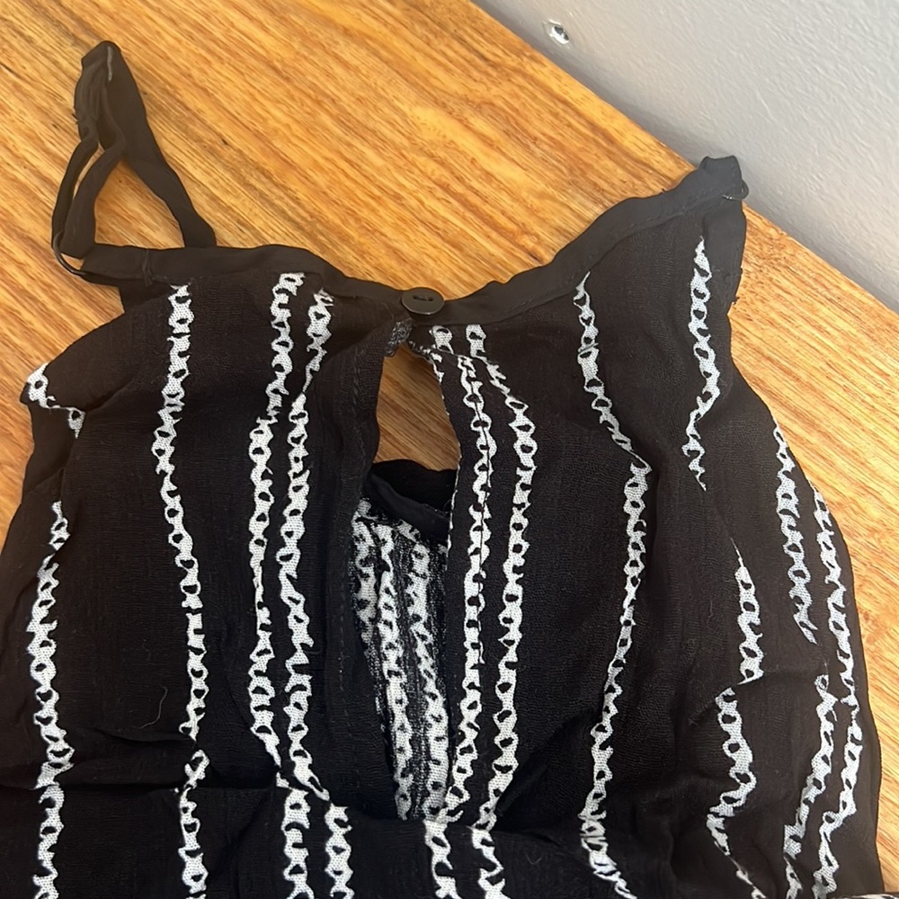 NWOT black and white striped jumpsuit size M - Picture 4 of 7